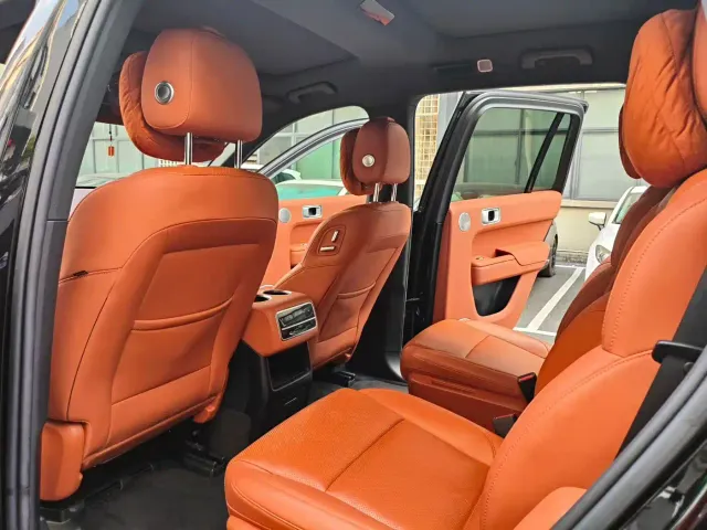 Li Auto L8 — Фото автомобиля 8