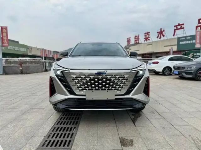 Changan Z6 — Фото автомобиля 2