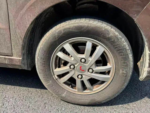 Wuling Hongguang — Фото автомобиля 13