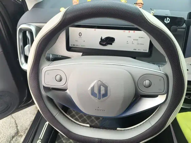 Leapmotor B01 — Фото автомобиля 15