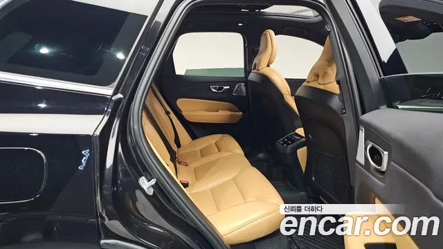 Volvo XC60 2nd Gen — Фото автомобиля 18