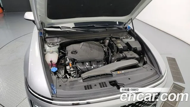 Hyundai Grandeur Grandeur (GN7) 2.5 Бензин 2WD — Фото автомобиля 6