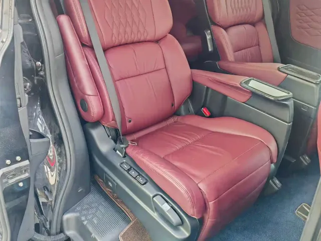 Honda Elysion — Фото автомобиля 8