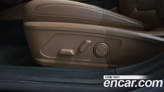 Hyundai Grandeur GN7 — Фото автомобиля 30
