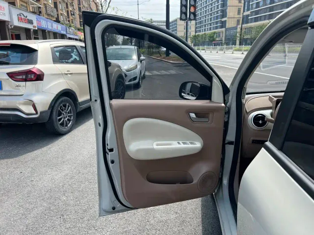 Wuling Hongguang Mini EV — Фото автомобиля 13