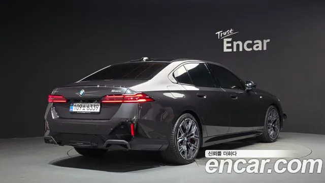 BMW 5-Series 5 серия (G60) 530i xDrive M Sport Pro Special Edition — Фото автомобиля 2