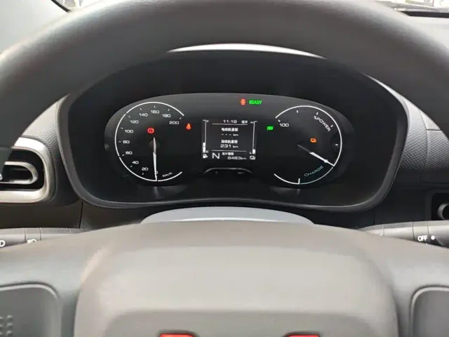 Wuling Hongguang — Фото автомобиля 11