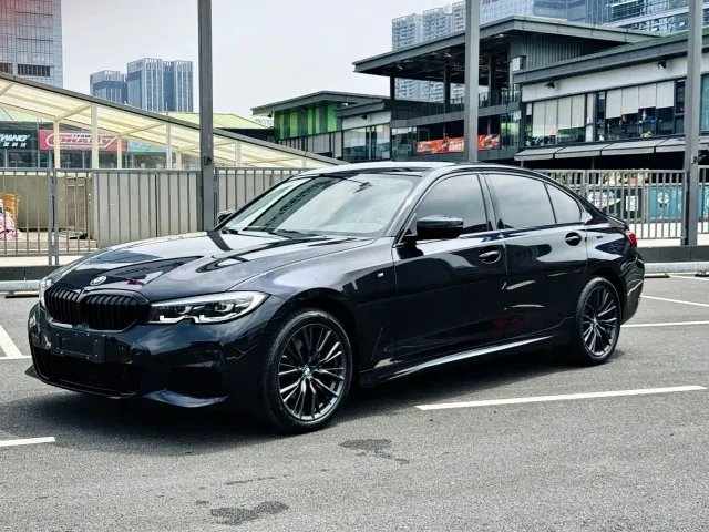 Фотография автомобиля — BMW 3 Series
