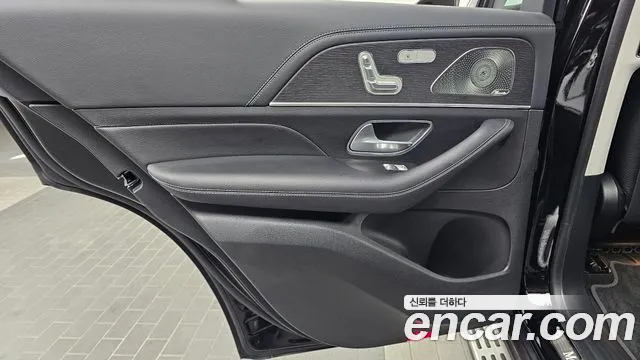 Mercedes-Benz GLE-Class — Фото автомобиля 14