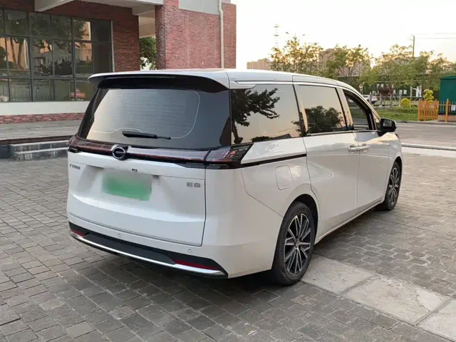 GAC Trumpchi E8 — Фото автомобиля 11