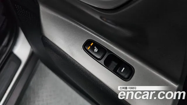 Kia Niro — Фото автомобиля 24