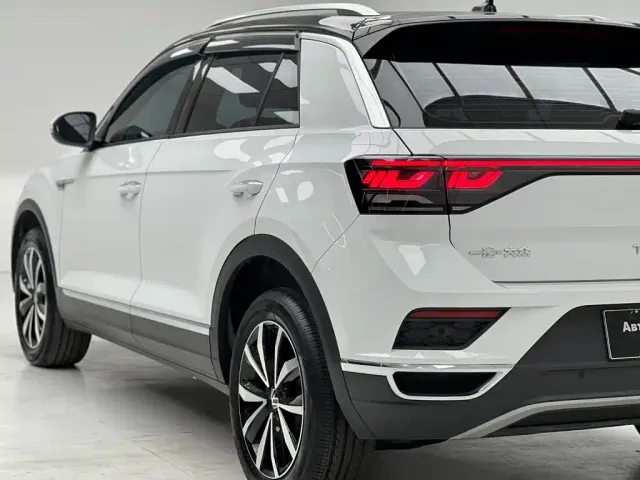 Volkswagen T-Roc — Фото автомобиля 16