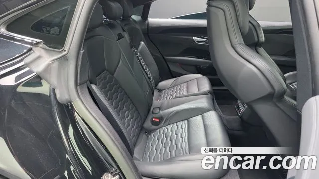 Audi e-tron GT — Фото автомобиля 17