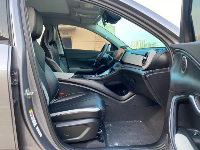 BYD Seal 05 DM-i — Фото автомобиля 21
