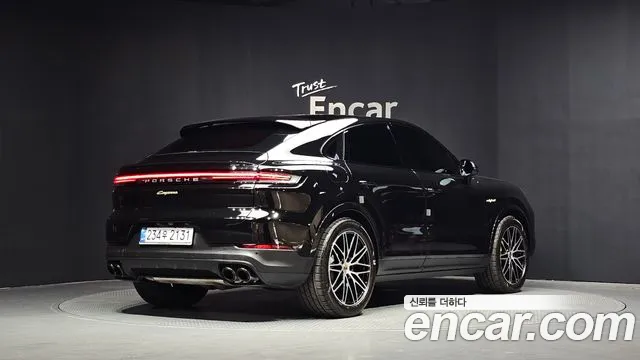 Porsche Cayenne — Фото автомобиля 2