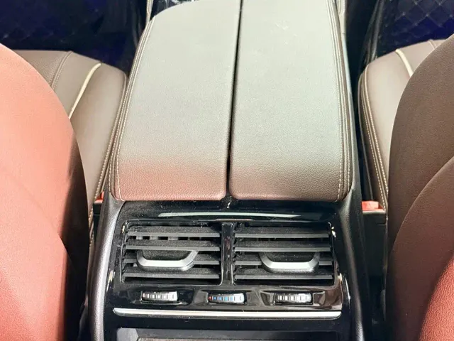 BMW 5 Series — Фото автомобиля 15