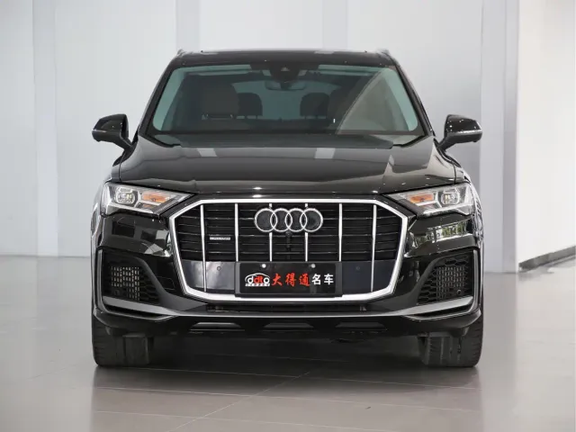 Audi Q7 — Фото автомобиля 2