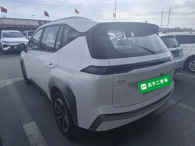 GAC Aion Y — Фото автомобиля 4