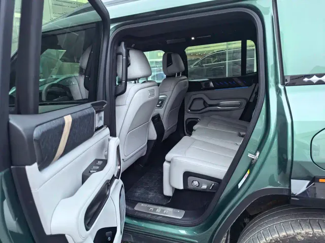 BYD FangChengBao Leopard 8 — Фото автомобиля 6