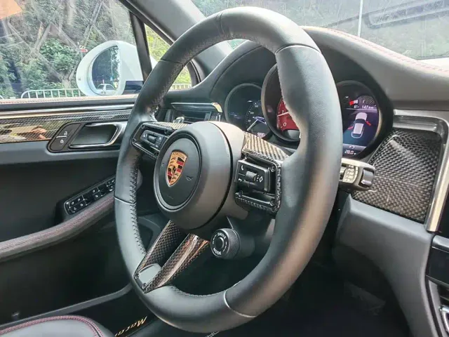 Porsche Macan — Фото автомобиля 14