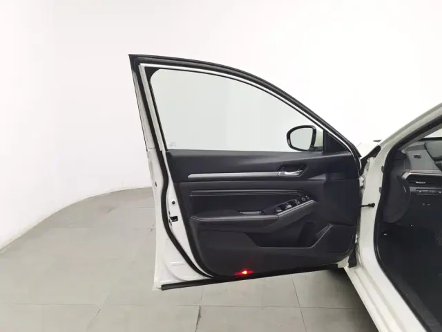 Nissan Teana — Фото автомобиля 8