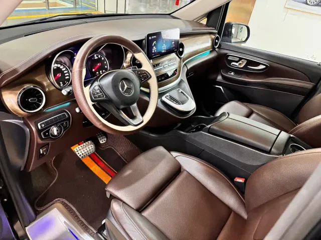 Mercedes-Benz V-Class — Фото автомобиля 10