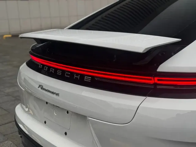 Porsche Panamera — Фото автомобиля 8