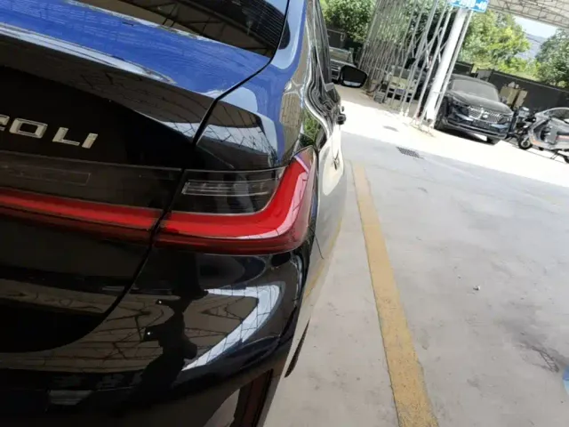 BMW 3 Series — Фото автомобиля 7