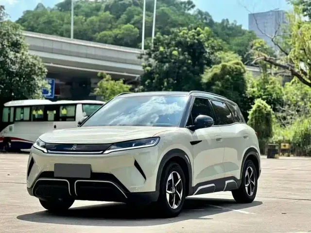 Фотография автомобиля — BYD Yuan UP