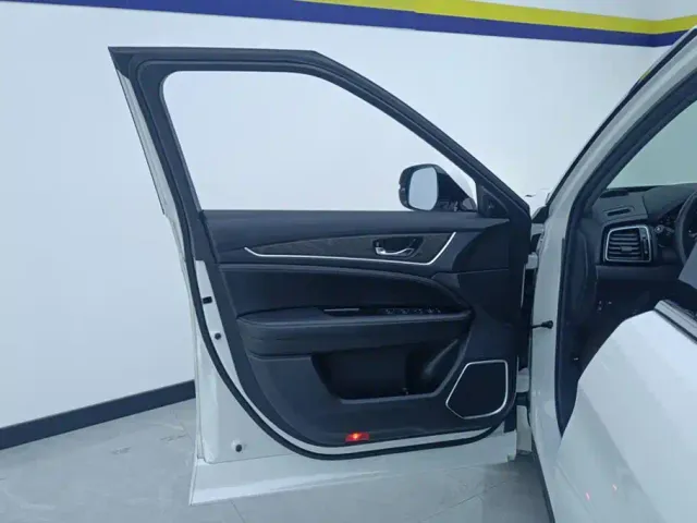 Honda UR-V — Фото автомобиля 7
