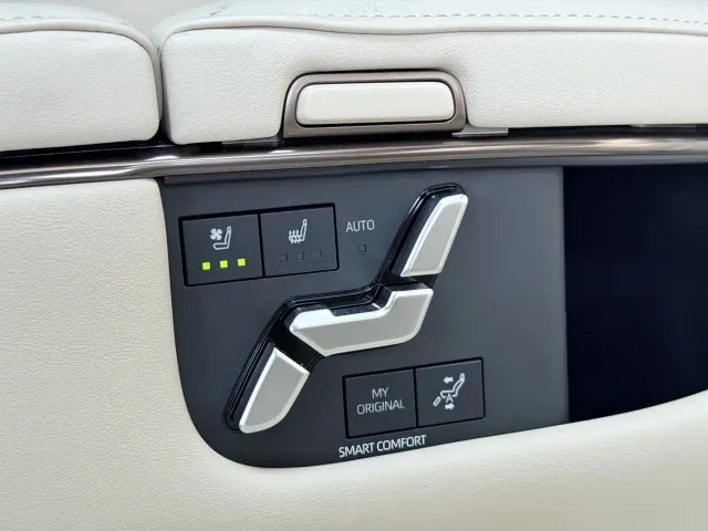 Toyota Vellfire — Фото автомобиля 21