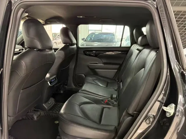 Toyota Crown Kluger — Фото автомобиля 6
