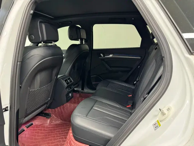 Audi Q5L — Фото автомобиля 16