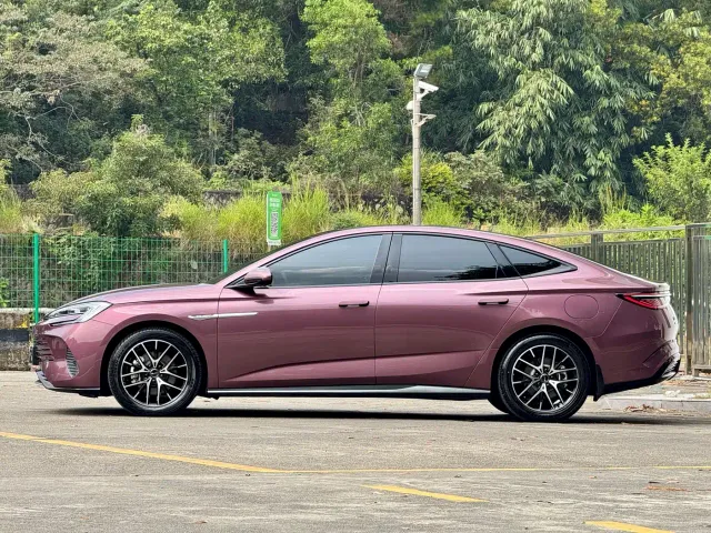 BYD Seal 07 DM-i — Фото автомобиля 4