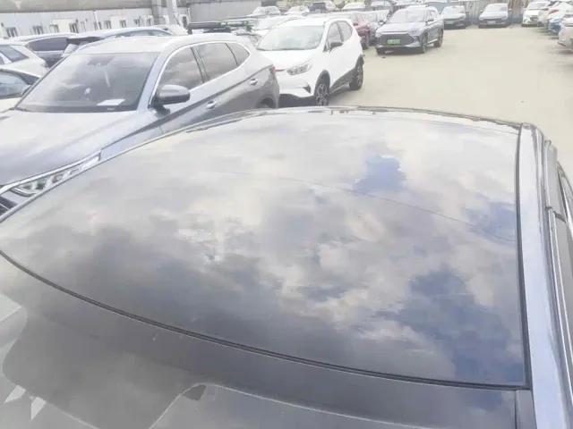 Roewe i6 MAX EV — Фото автомобиля 6