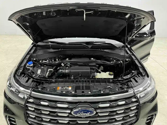 Ford Explorer — Фото автомобиля 26