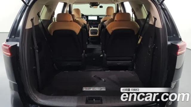 Kia Carnival Generation 4 — Фото автомобиля 24
