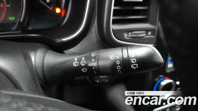 Renault-KoreaSamsung QM6 Новый QM6 2.0 GDe LE Signature 2WD — Фото автомобиля 17