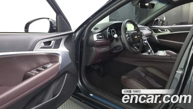 Genesis G70 New — Фото автомобиля 10