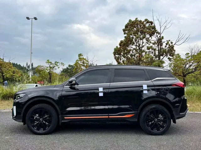 Geely Boyue — Фото автомобиля 10