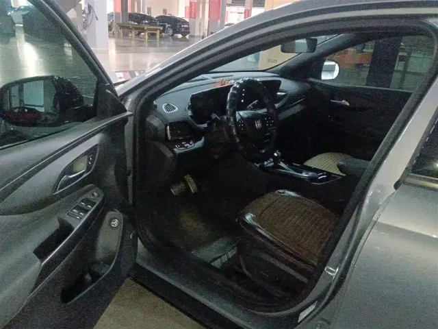 Buick Angyang — Фото автомобиля 11