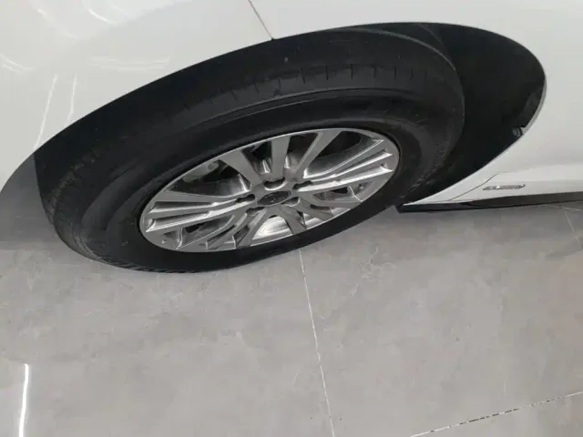Toyota Sienna — Фото автомобиля 24