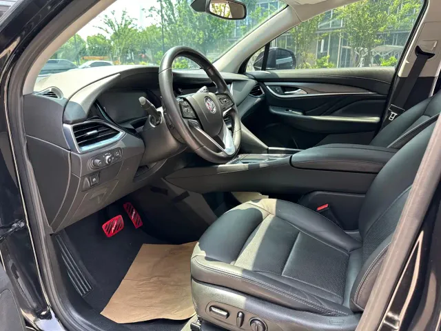 Buick Enclave — Фото автомобиля 4