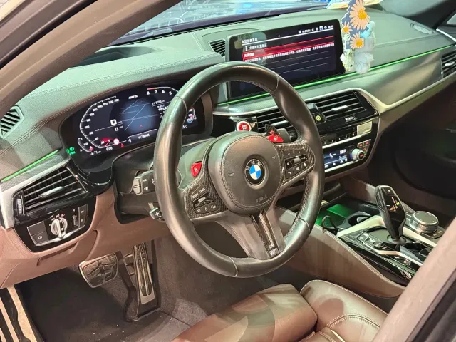 BMW 5 Series — Фото автомобиля 5