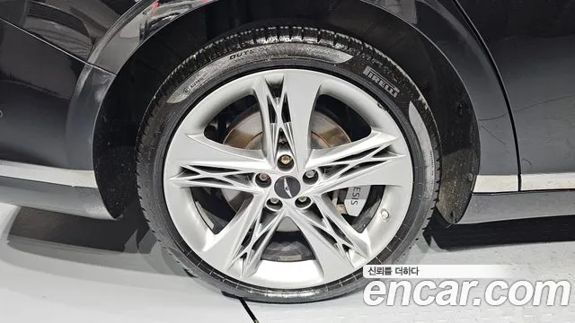 Genesis G90 Бензин 3.5 турбо AWD — Фото автомобиля 5