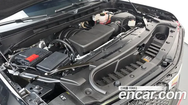 Cadillac Escalade — Фото автомобиля 9