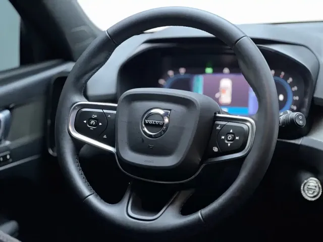 Volvo Volvo XC40 2023 B3 Zhiyuan Luxury Edition — Фото автомобиля 7