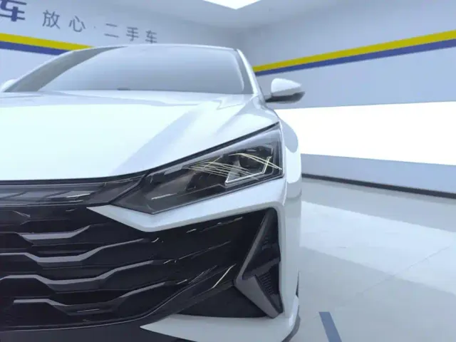 Dongfeng Yixuan — Фото автомобиля 5