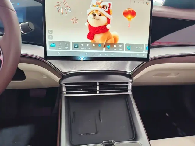 BYD Seal 07 DM-i — Фото автомобиля 12