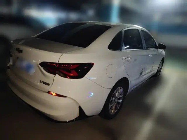 Chevrolet Monza — Фото автомобиля 4